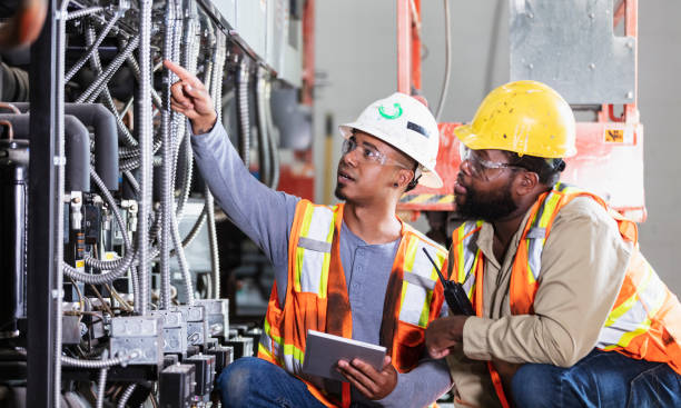 Best Electrical Contractors for Businesses  in Berwyn, IL